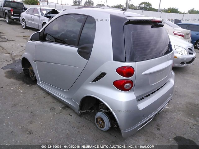 WMEEJ31X79K281068 - 2009 SMART FORTWO PURE/PASSION SILVER photo 3