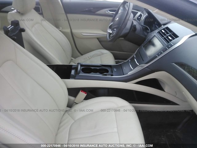 3LN6L2LU8ER817330 - 2014 LINCOLN MKZ HYBRID WHITE photo 5