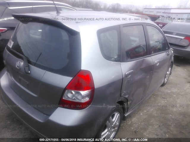 JHMGD38637S060929 - 2007 HONDA FIT S SILVER photo 4