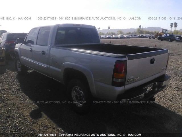 1GTGK13U55F812802 - 2005 GMC SIERRA K1500 HEAVY DUTY SILVER photo 3