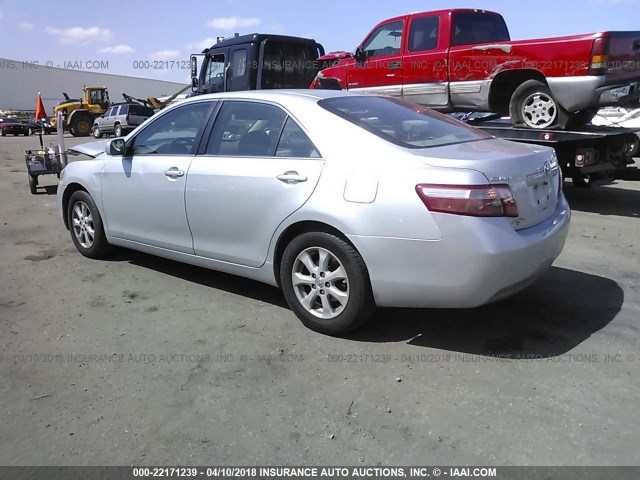 4T1BE46K07U129655 - 2007 TOYOTA CAMRY NEW GENERAT CE/LE/XLE/SE SILVER photo 3