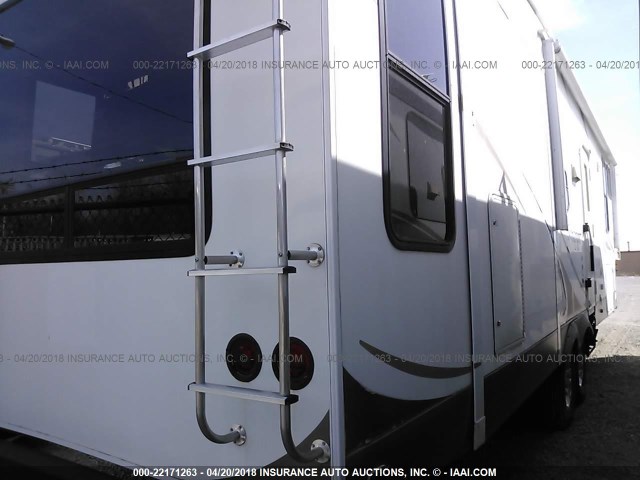 4X4FSAK269J023891 - 2009 FOREST RIVER SANDPIPER  白色 照片 4