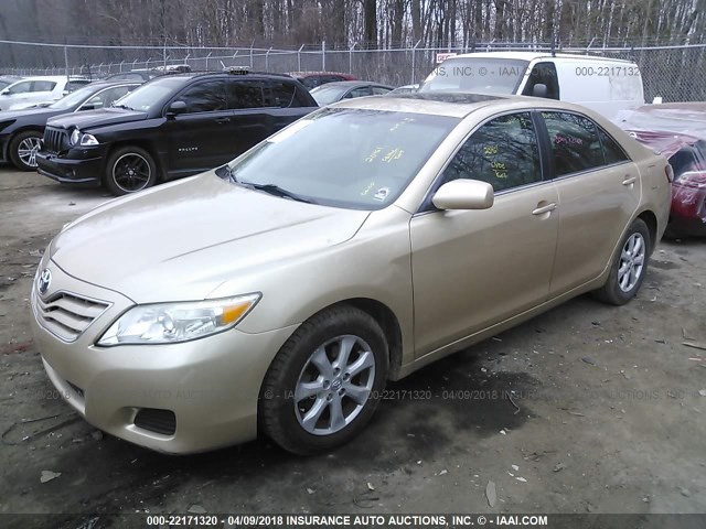 4T1BF3EK5BU172132 - 2011 TOYOTA CAMRY SE/LE/XLE Золотой фото 2