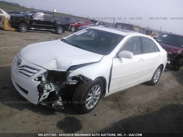 4T4BF3EKXAR034591 - 2010 TOYOTA CAMRY SE/LE/XLE 白色 照片 2