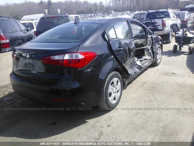 KNAFK4A65E5057722 - 2014 KIA FORTE LX BLACK photo 4