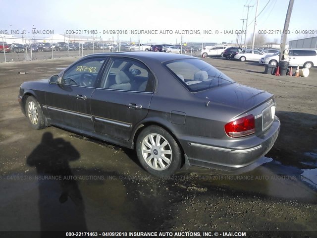 KMHWF35H13A736206 - 2003 HYUNDAI SONATA GRAY photo 3