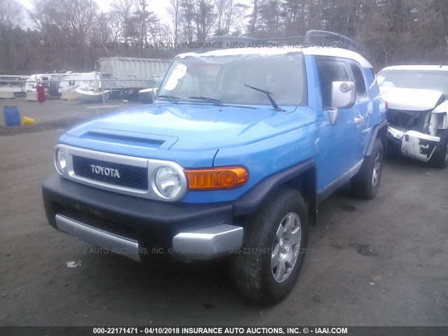 JTEBU11FX70034930 - 2007 TOYOTA FJ CRUISER BLUE photo 2