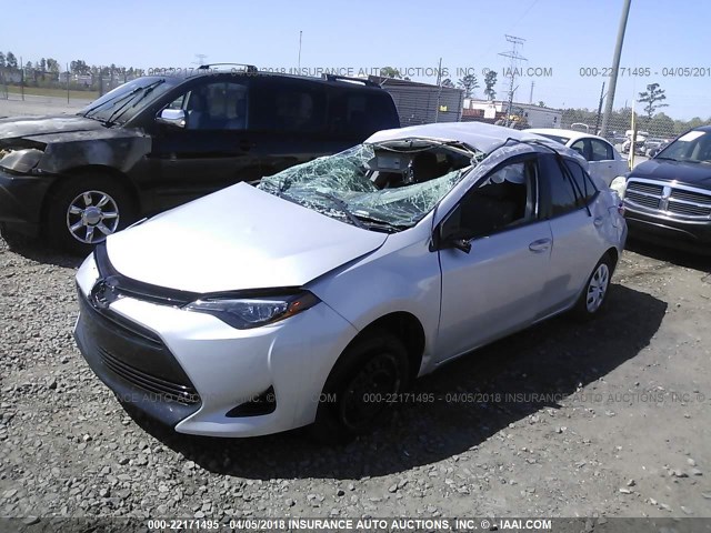 2T1BURHE6JC018592 - 2018 TOYOTA COROLLA L/LE/XLE/SE/XSE SILVER photo 2