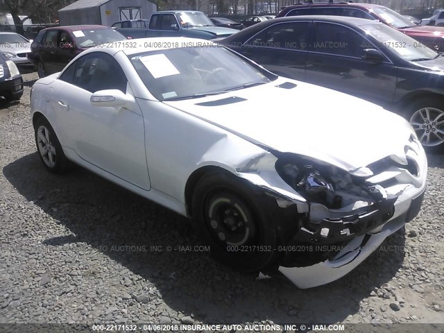 WDBWK54F57F133651 - 2007 MERCEDES-BENZ SLK 280 WHITE photo 1