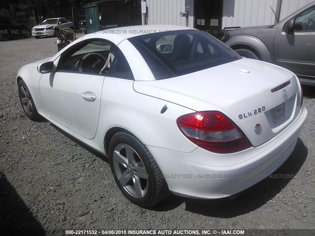 WDBWK54F57F133651 - 2007 MERCEDES-BENZ SLK 280 WHITE photo 3