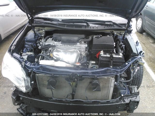 4T1BF1FK3GU547235 - 2016 TOYOTA CAMRY LE/XLE/SE/XSE Blau Foto 10