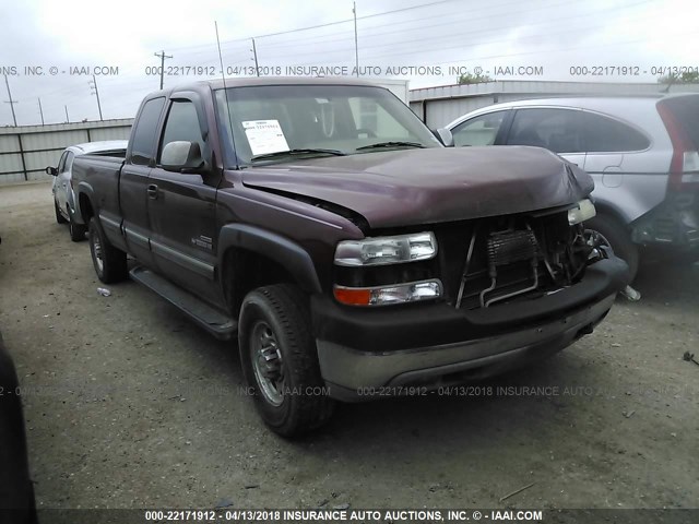 1GCHC29102E162153 - 2002 CHEVROLET SILVERADO C2500 HEAVY DUTY MAROON photo 1