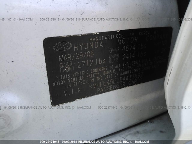 KMHFU45E15A411897 - 2005 HYUNDAI XG 350 WHITE photo 9