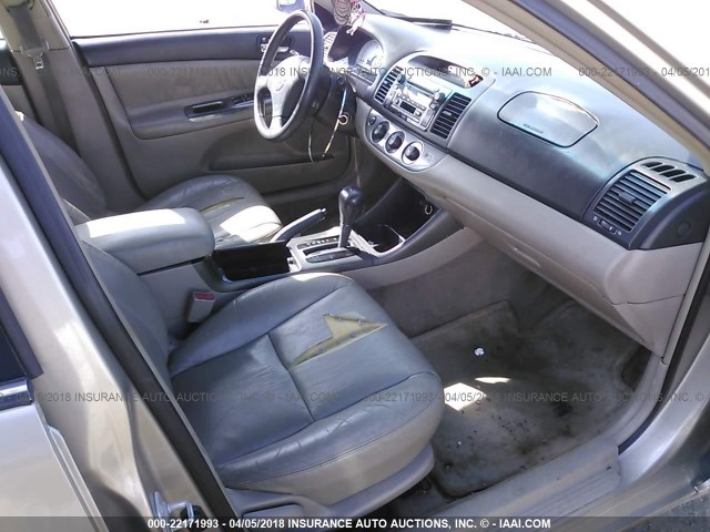 4T1BF32K43U058533 - 2003 TOYOTA CAMRY LE/XLE/SE ოქროსფერი ფოტო 5