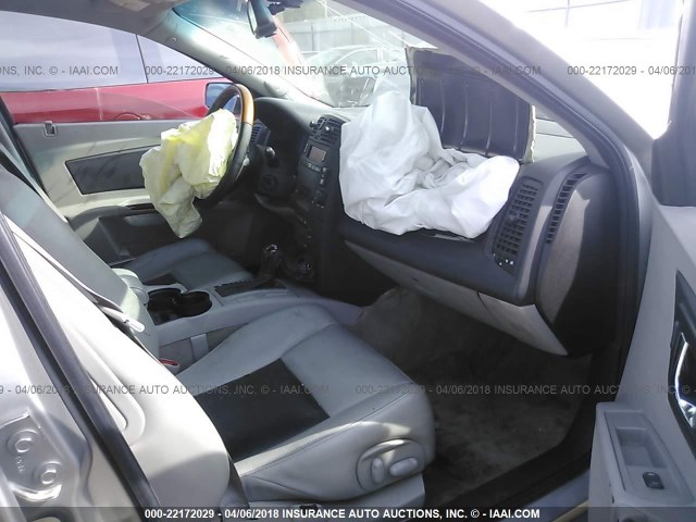 1G6DM577340147380 - 2004 CADILLAC CTS GRAY photo 5