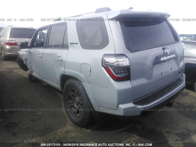 JTEBU5JR3H5440098 - 2017 TOYOTA 4RUNNER SR5 PREM/LTDL/TRAIL/TRD Light Blue photo 3