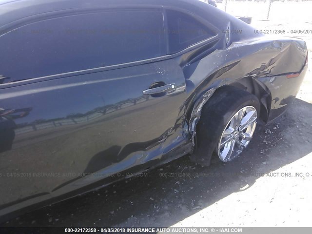 2G1FB1E31F9252795 - 2015 CHEVROLET CAMARO LS GRAY photo 6