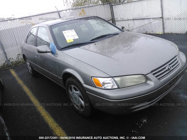 4T1BF22K0WU041730 - 1998 TOYOTA CAMRY CE/LE/XLE 金色 照片 1