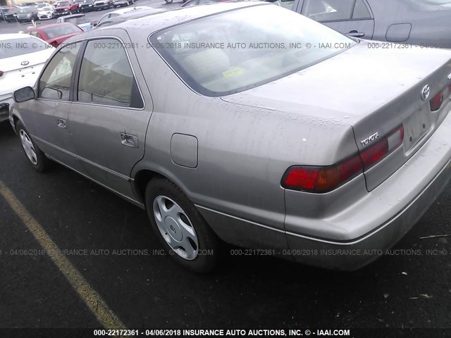 4T1BF22K0WU041730 - 1998 TOYOTA CAMRY CE/LE/XLE 金色 照片 3