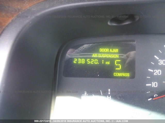 1LNFM81W8WY673642 - 1998 LINCOLN TOWN CAR EXECUTIVE Light Blue photo 7