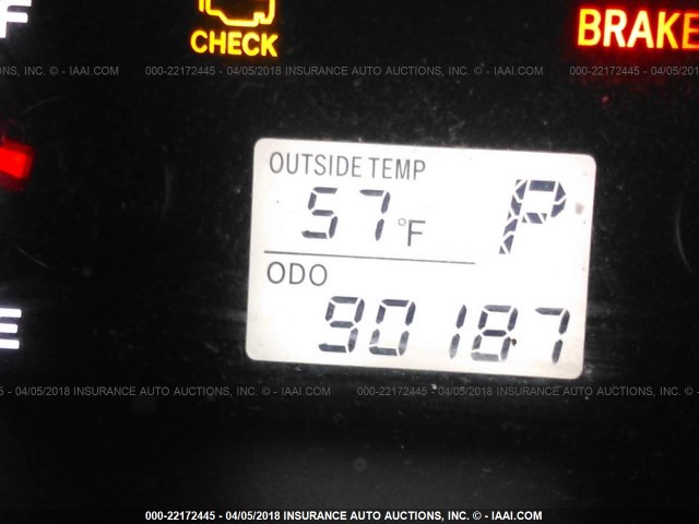 2T1KU4EEXAC206653 - 2010 TOYOTA COROLLA MATRIX  SILVER photo 7