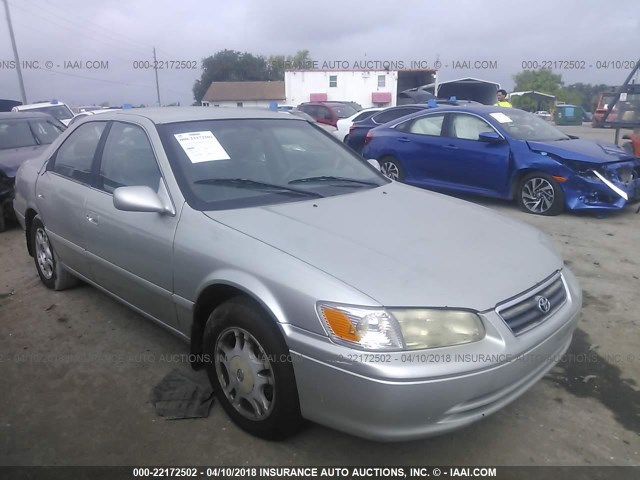 4T1BG22K51U047514 - 2001 TOYOTA CAMRY CE/LE/XLE SILVER photo 1