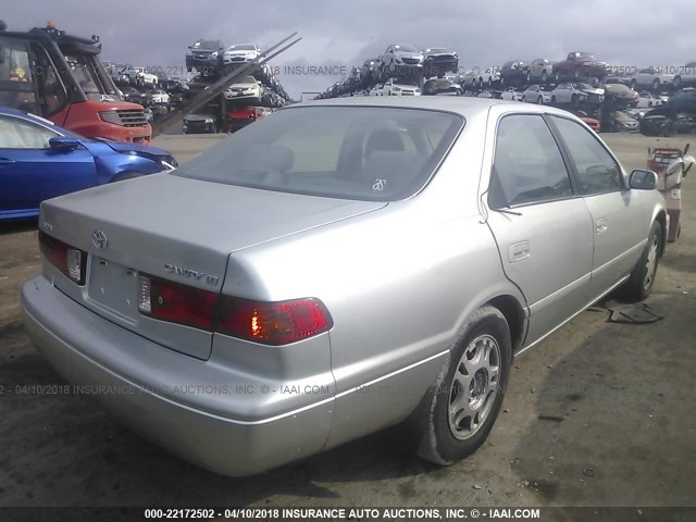 4T1BG22K51U047514 - 2001 TOYOTA CAMRY CE/LE/XLE SILVER photo 4