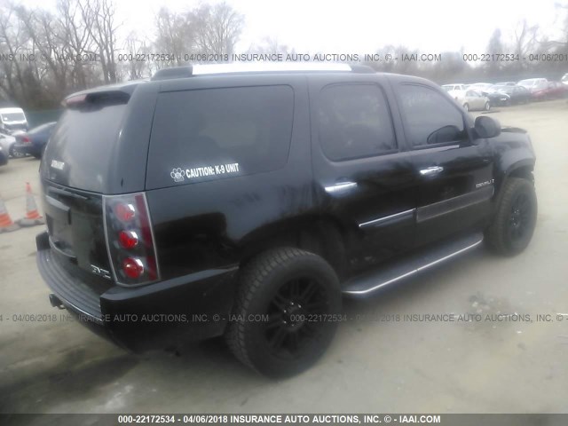 1GKFK63867J346152 - 2007 GMC YUKON DENALI BLACK photo 4