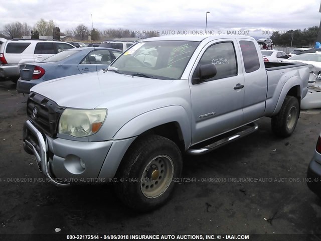 5TEUX42N05Z013190 - 2005 TOYOTA TACOMA ACCESS CAB SILVER photo 2