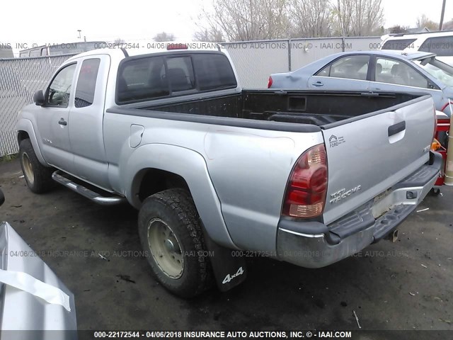 5TEUX42N05Z013190 - 2005 TOYOTA TACOMA ACCESS CAB Silber Foto 3