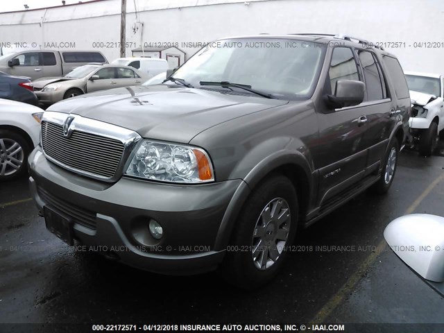 5LMFU28R54LJ37767 - 2004 LINCOLN NAVIGATOR GRAY photo 2
