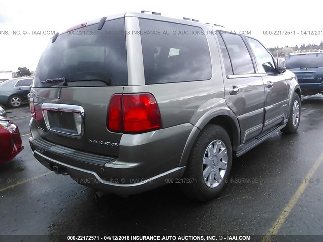 5LMFU28R54LJ37767 - 2004 LINCOLN NAVIGATOR GRAY photo 4