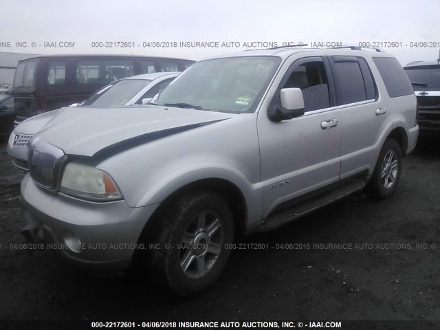 5LMEU88H25ZJ07209 - 2005 LINCOLN AVIATOR SILVER photo 2