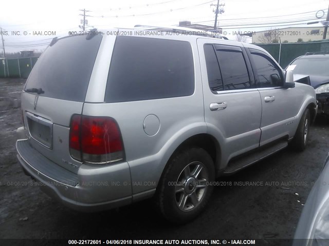 5LMEU88H25ZJ07209 - 2005 LINCOLN AVIATOR 银色 照片 4