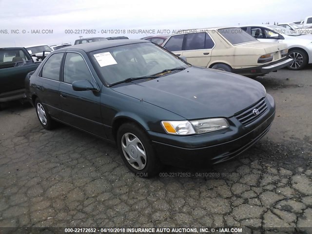 JT2BF22K2V0033423 - 1997 TOYOTA CAMRY LE/XLE GREEN photo 1