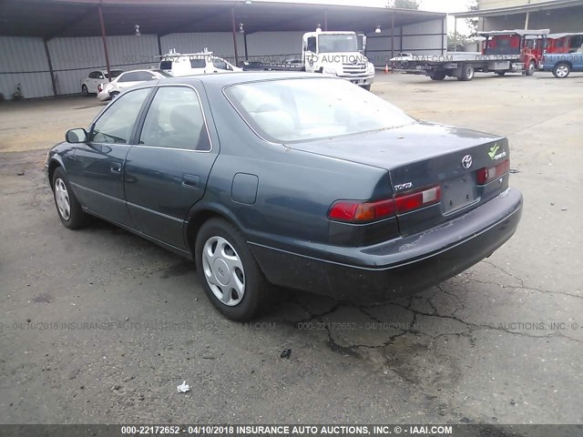 JT2BF22K2V0033423 - 1997 TOYOTA CAMRY LE/XLE GREEN photo 3