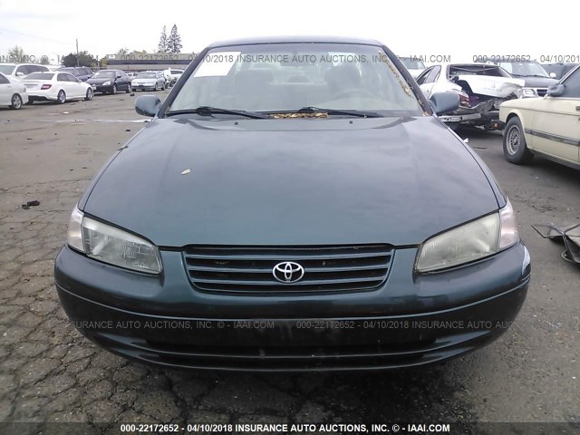 JT2BF22K2V0033423 - 1997 TOYOTA CAMRY LE/XLE GREEN photo 6