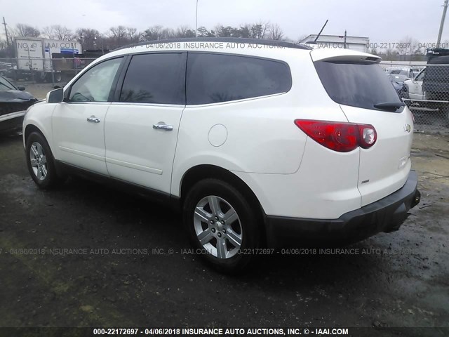 1GNKVGED8CJ127924 - 2012 CHEVROLET TRAVERSE LT WHITE photo 3