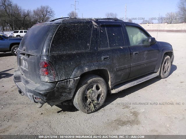 1GNDT13S082249224 - 2008 CHEVROLET TRAILBLAZER LS/LT BLACK photo 4