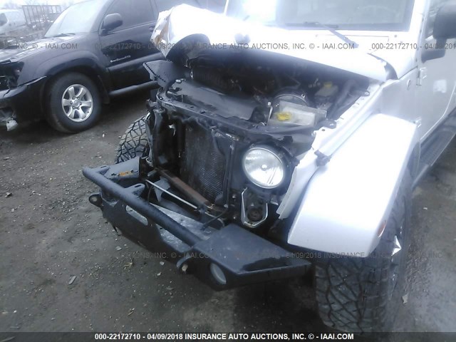 1J4GA59167L105956 - 2007 JEEP WRANGLER SAHARA SILVER photo 6