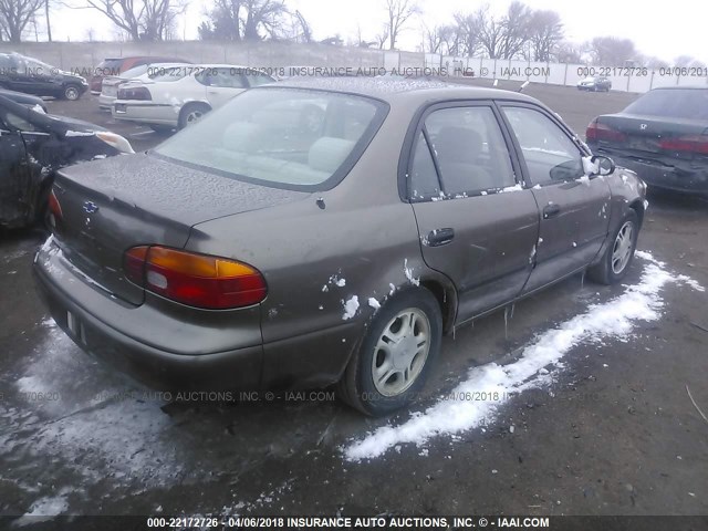 1Y1SK5482YZ419695 - 2000 CHEVROLET GEO PRIZM LSI GOLD photo 4
