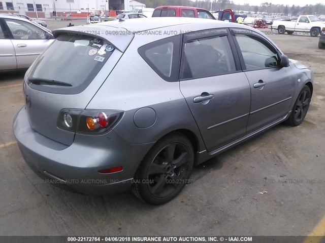 JM1BK143061417327 - 2006 MAZDA 3 HATCHBACK GRAY photo 4