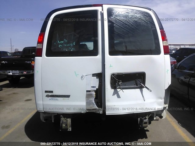 1GCFH154381173490 - 2008 CHEVROLET EXPRESS G1500  WHITE photo 6