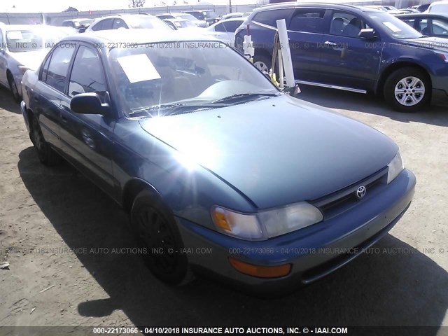 1NXAE09B8SZ352728 - 1995 TOYOTA COROLLA LE/DX GREEN photo 1