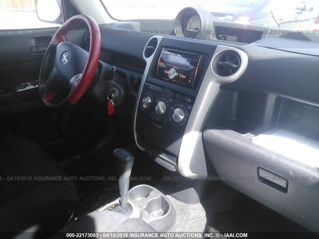 JTLKT324150205937 - 2005 TOYOTA SCION XB ნაცრისფერი ფოტო 5