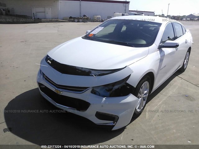 1G1ZF5SU7JF190941 - 2018 CHEVROLET MALIBU HYBRID WHITE photo 2