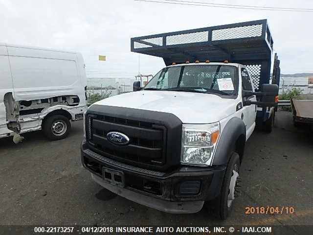 1FDUF5GT7BEC26003 - 2011 FORD F550 SUPER DUTY WHITE photo 2