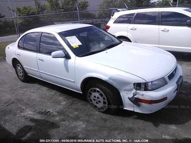 JN1CA21DXTT135967 - 1996 NISSAN MAXIMA GLE/GXE/SE WHITE photo 1