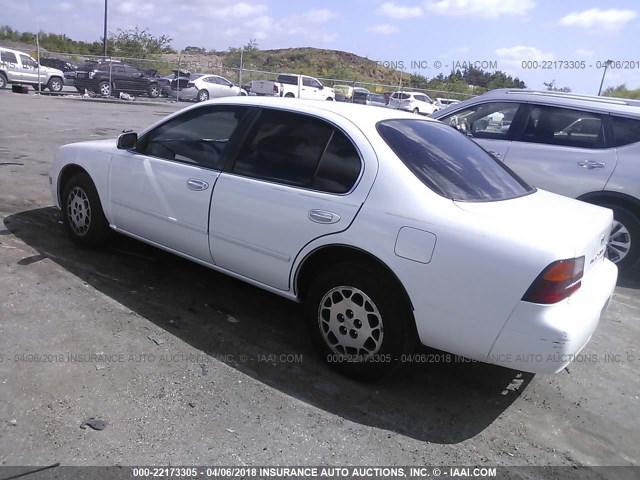 JN1CA21DXTT135967 - 1996 NISSAN MAXIMA GLE/GXE/SE WHITE photo 3