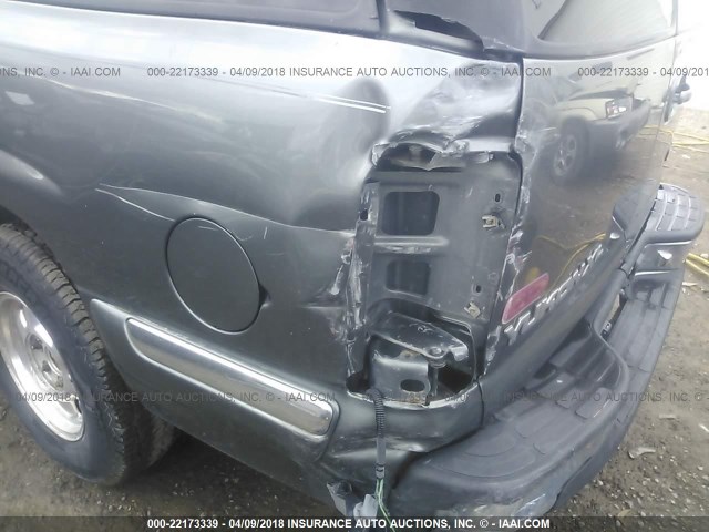 3GKFK16T2YG133785 - 2000 GMC YUKON XL K1500 GRAY photo 6